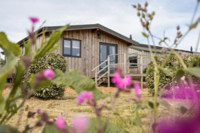 East Chalet At Tapnell Farm